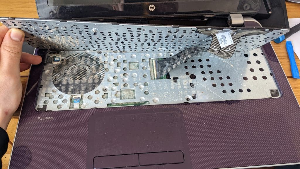 Cleaning Laptop 2022 Kernel IT Services